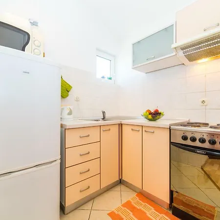 Prelesnik Τρογκίρ