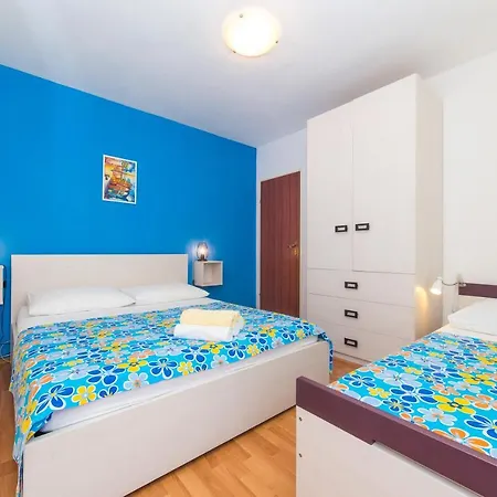 Prelesnik Τρογκίρ